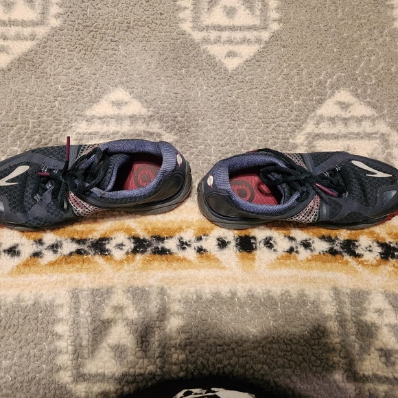 Brooks pure grit sz 6.5 running shoes sneakers - Picture 10 of 11